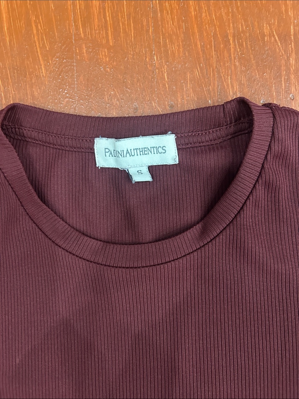 Short Sleeve Belted Midi Dress in Deep Burgundy - Picture 4 of 9